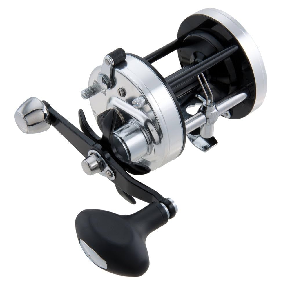 Abu Garcia C3-7000 Round Reel
